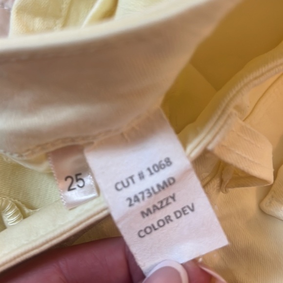 NEW L’AGENCE Mazzy Skinny Mid Rise Jeans Butter Yellow Size 25 - Picture 10 of 10